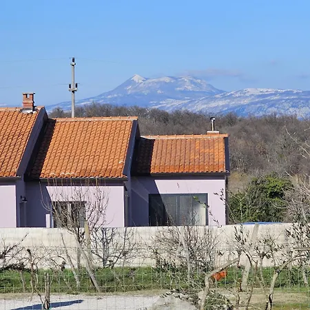 Nori Villa Labin